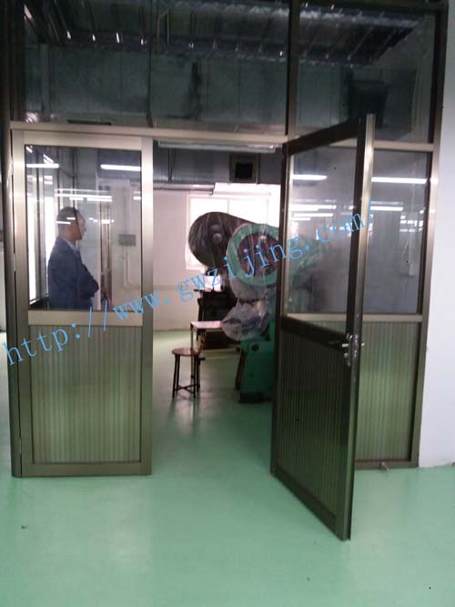 風淋門及貨淋室 風淋門及貨淋室